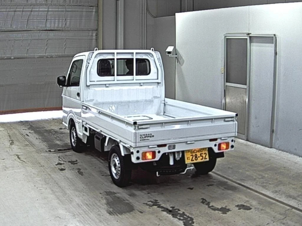 Nissan NT100 Clipper DR16T 2025